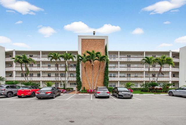1009 Hythe A, Boca Raton, FL 33434