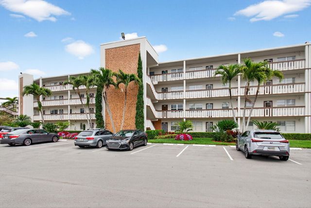 1009 Hythe A, Boca Raton, FL 33434