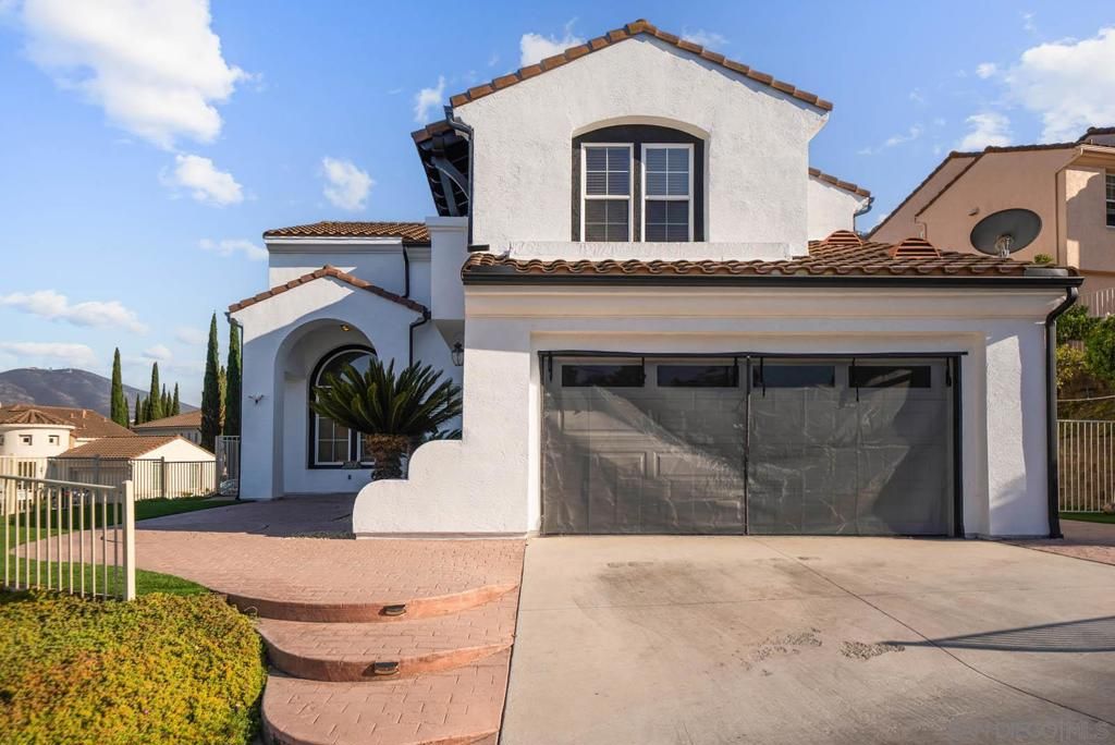 2062 Pleasant Waters Ct, Spring Valley, CA 91977 — exterior