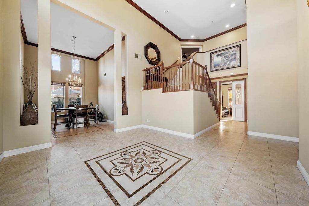 2062 Pleasant Waters Ct, Spring Valley, CA 91977 — photo 4