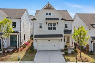 637 Skytop Drive, Cumming, GA 30040