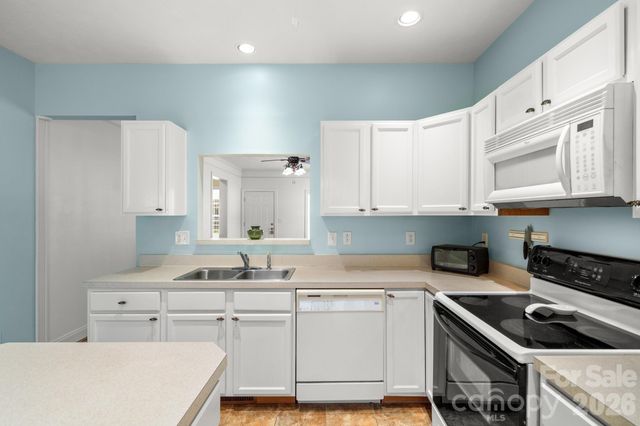 403 Sassafras Drive, Hendersonville, NC 28739