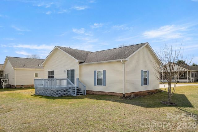 403 Sassafras Drive, Hendersonville, NC 28739