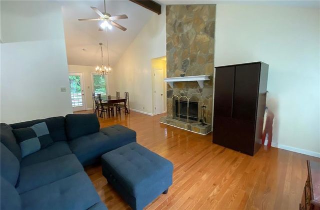 1326 Williamsburg Lane, Norcross, GA 30093