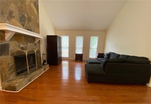 1326 Williamsburg Lane, Norcross, GA 30093