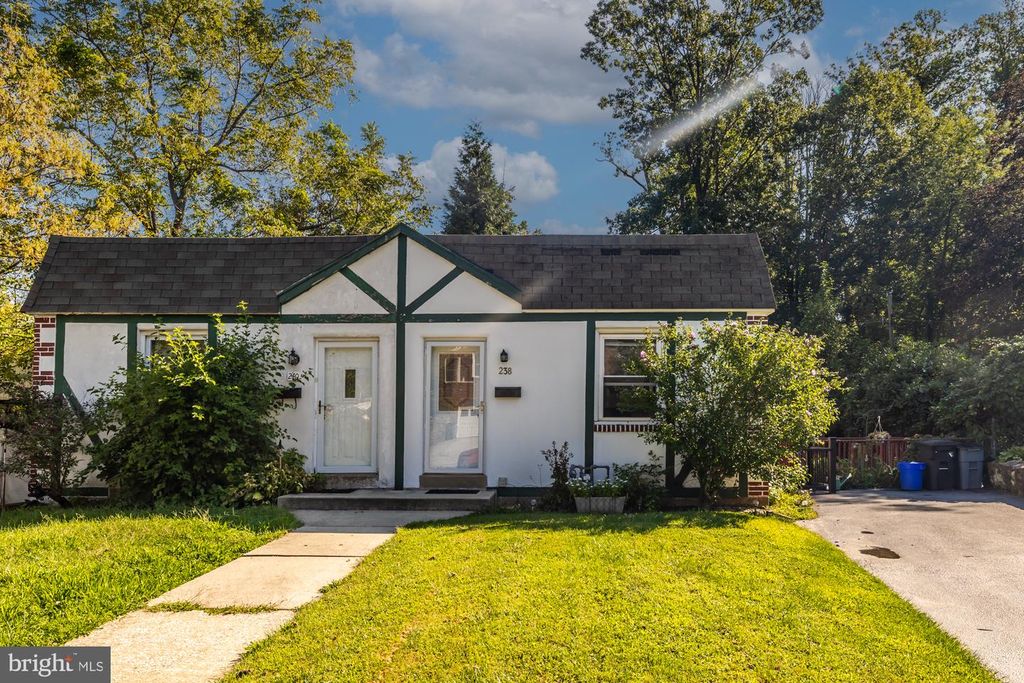 238 MINER ST, MALVERN, PA 19355 — exterior
