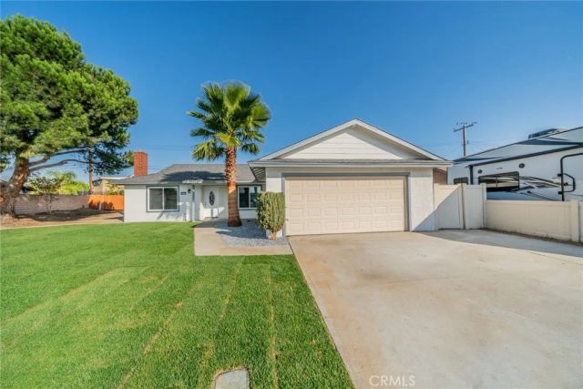9825 Chantry Avenue, Fontana, CA 92335