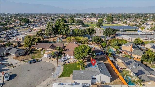 9825 Chantry Avenue, Fontana, CA 92335