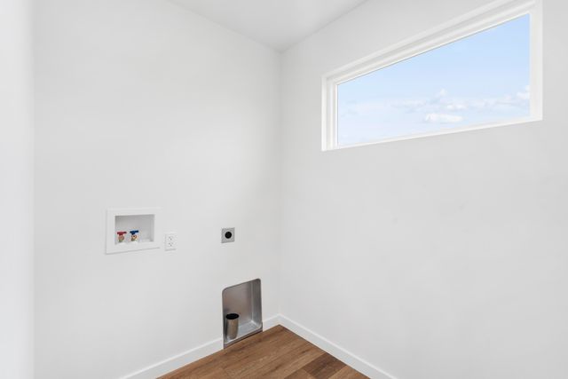 1750 N Boxwood Drive, Brookline, MO 65619