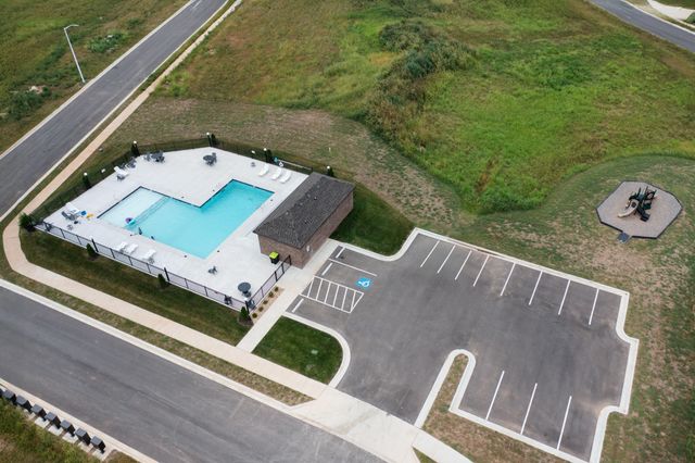 1750 N Boxwood Drive, Brookline, MO 65619