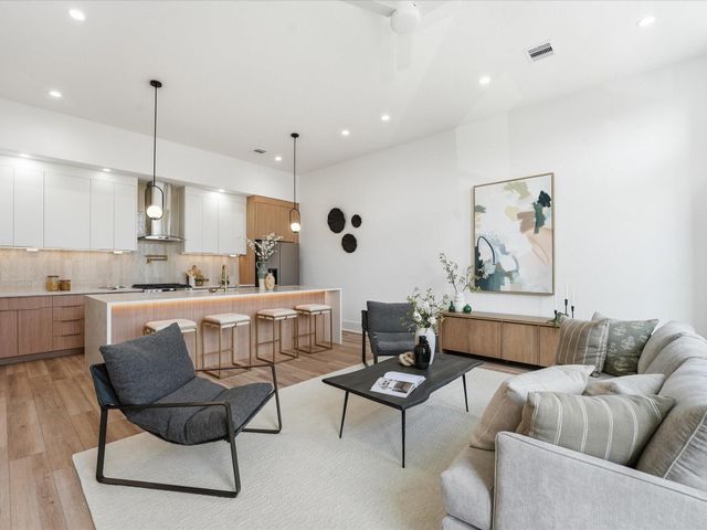 1513 Mckee Street, Houston, TX 77009