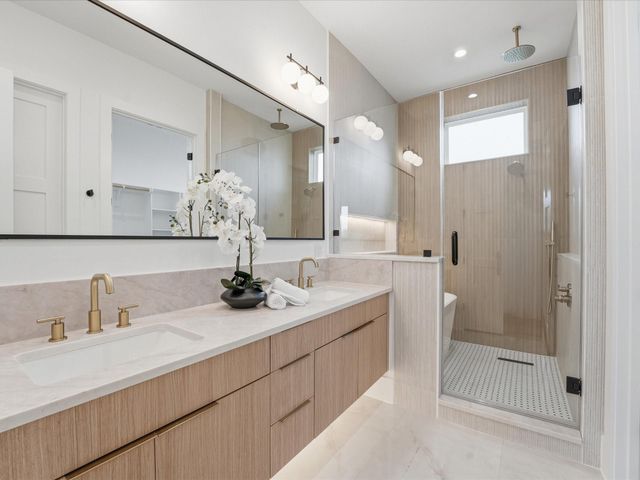 1513 Mckee Street, Houston, TX 77009