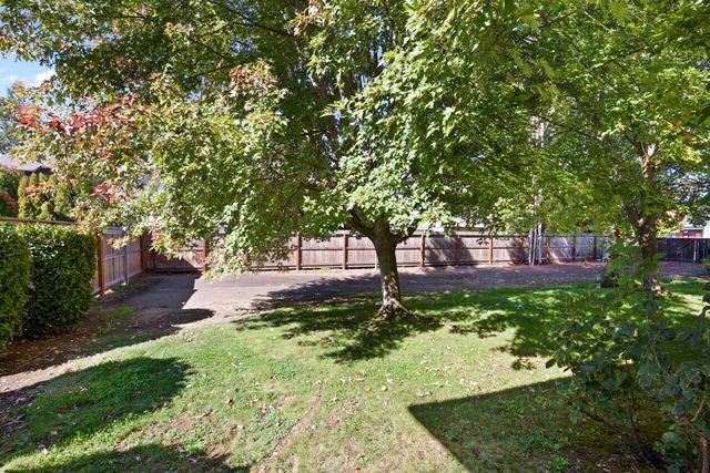 1106 SE Catherine Way, Grants Pass, OR 97526
