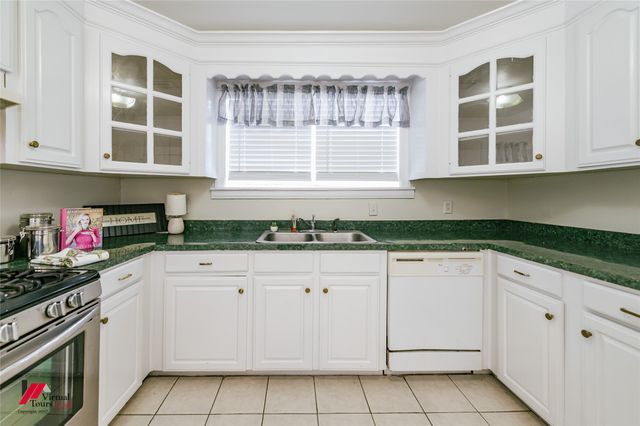 337 Flournoy Lucas Road, Shreveport, LA 71106