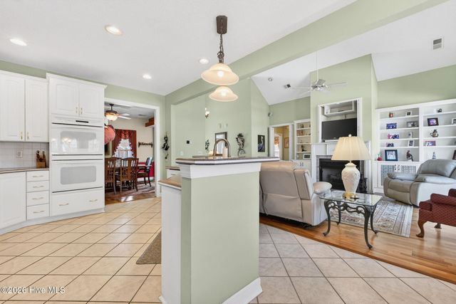 1126 N Middleton Drive NW, Calabash, NC 28467