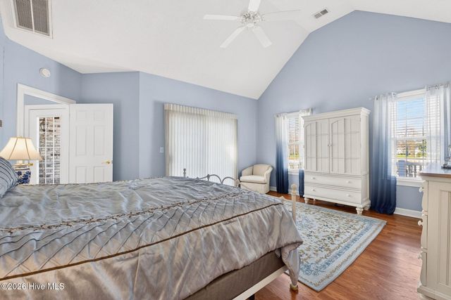 1126 N Middleton Drive NW, Calabash, NC 28467