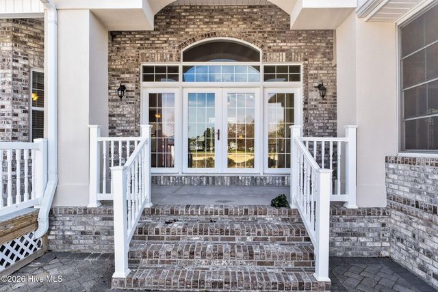 1126 N Middleton Drive NW, Calabash, NC 28467