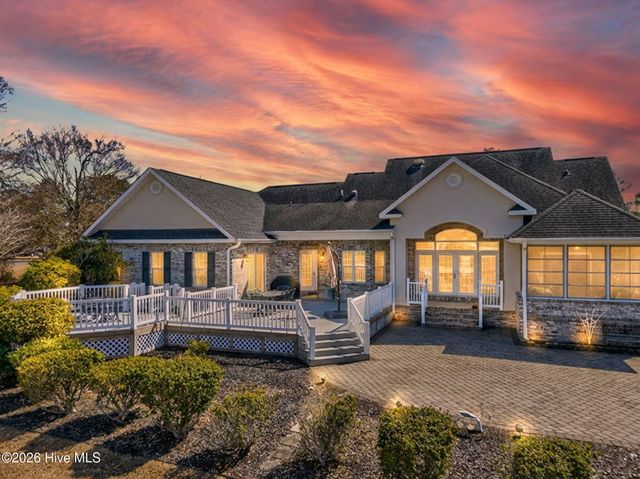 1126 N Middleton Drive NW, Calabash, NC 28467