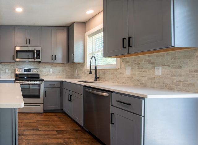 1117 Ross Lane, Granbury, TX 76048