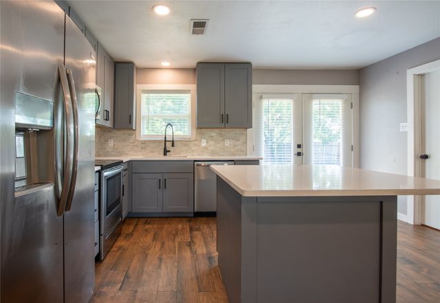 1117 Ross Lane, Granbury, TX 76048