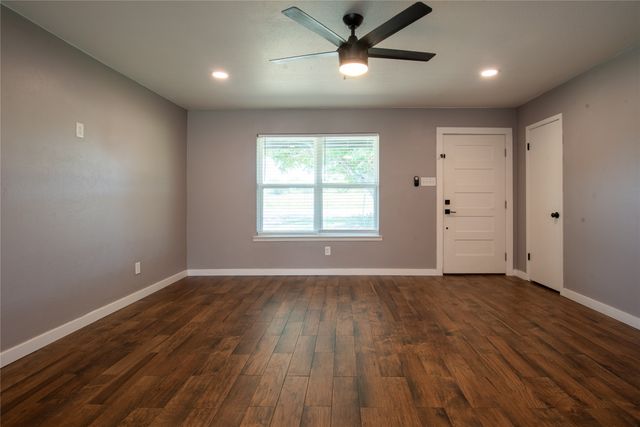 1117 Ross Lane, Granbury, TX 76048