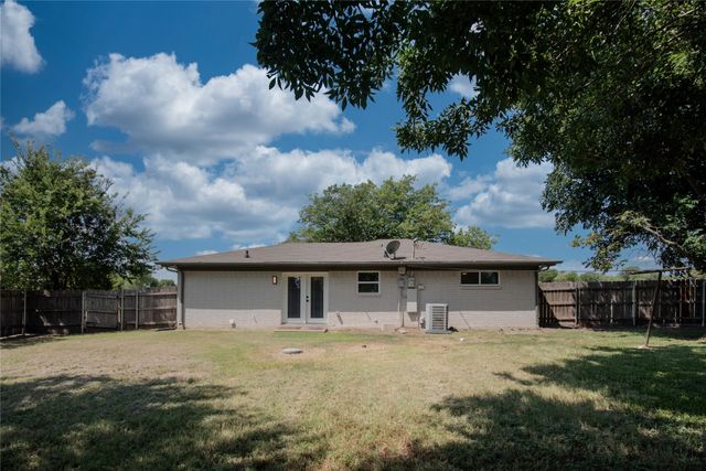 1117 Ross Lane, Granbury, TX 76048