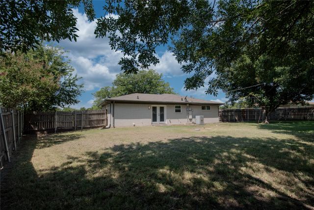 1117 Ross Lane, Granbury, TX 76048