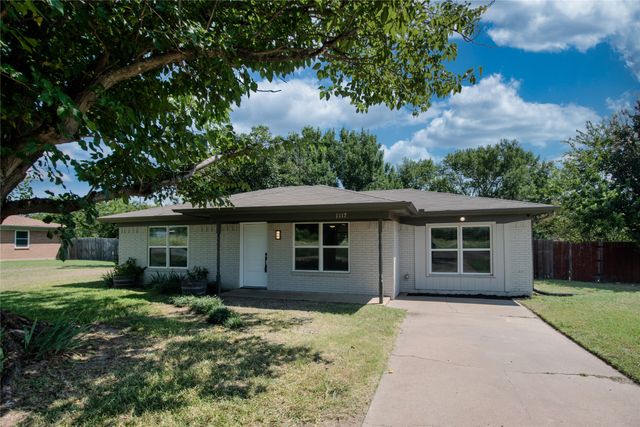 1117 Ross Lane, Granbury, TX 76048