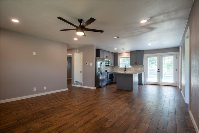 1117 Ross Lane, Granbury, TX 76048