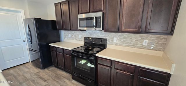 7117 Shimano Way, Panama City, FL 32404