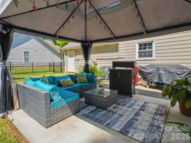 13333 Kintyre Court, Matthews, NC 28105