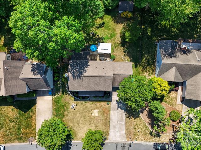 13333 Kintyre Court, Matthews, NC 28105