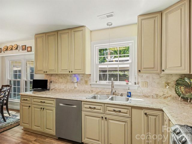 13333 Kintyre Court, Matthews, NC 28105