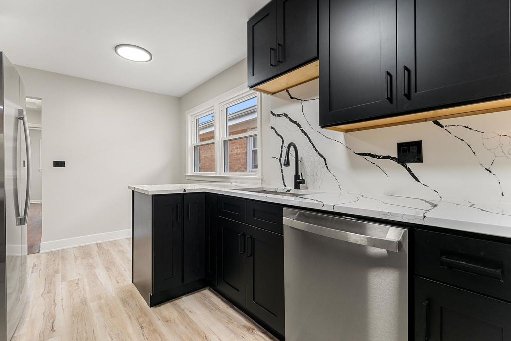 9625 S Lowe Avenue, Chicago, IL 60628 — photo 3