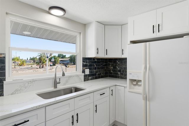 10521 OAK HILL DRIVE, Port Richey, FL 34668