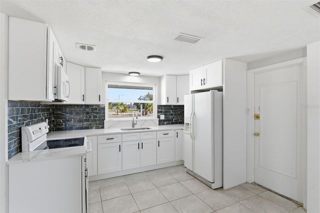 10521 OAK HILL DRIVE, Port Richey, FL 34668