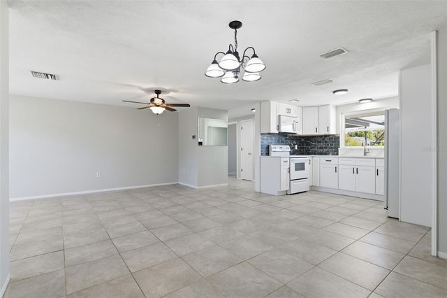 10521 OAK HILL DRIVE, Port Richey, FL 34668