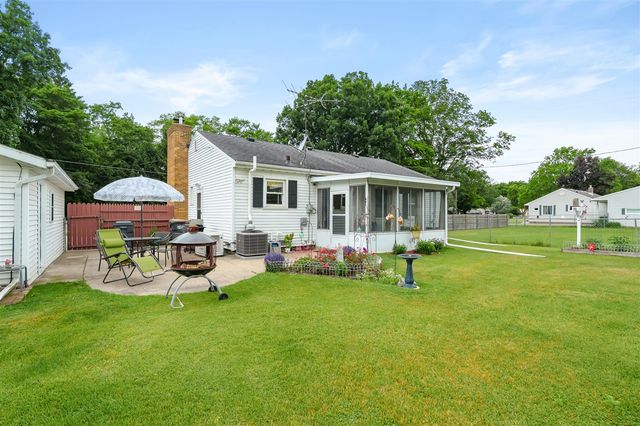 9809 S Sprinkle Road, Portage, MI 49002