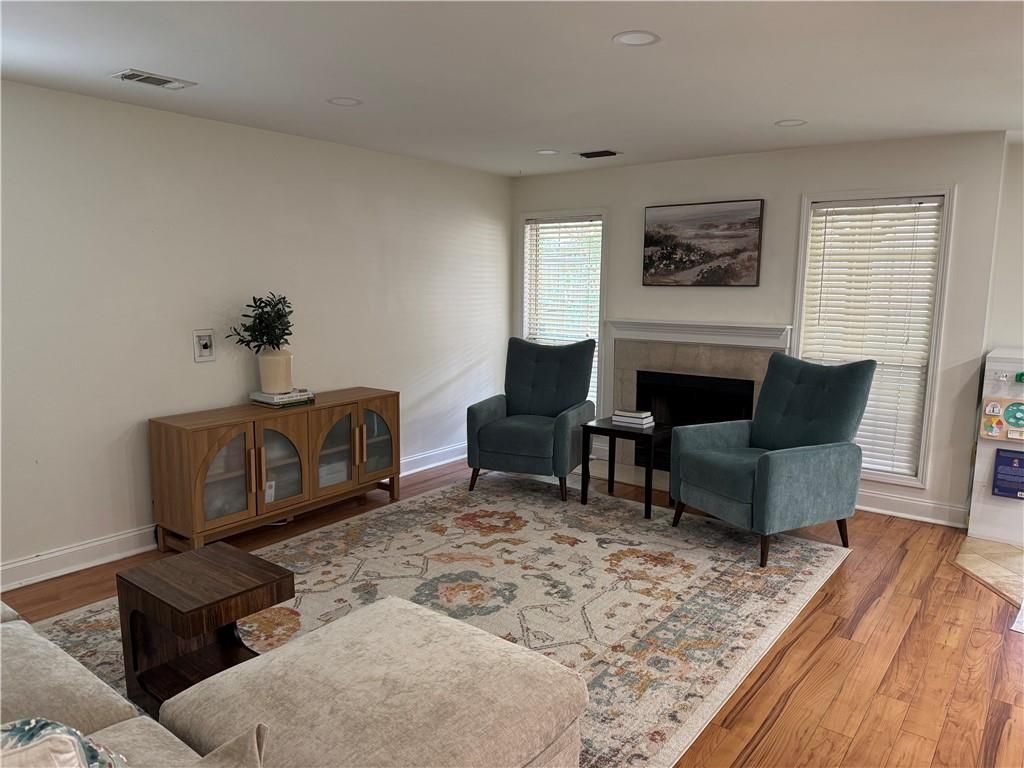 Image 14 of property listing at 3435 Palisade Lake Drive, Duluth, GA 30096