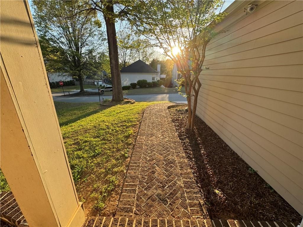 Image 3 of property listing at 3435 Palisade Lake Drive, Duluth, GA 30096