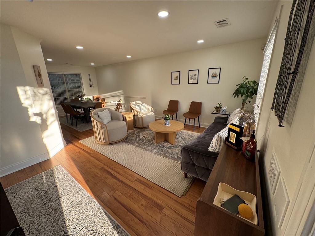 Image 6 of property listing at 3435 Palisade Lake Drive, Duluth, GA 30096