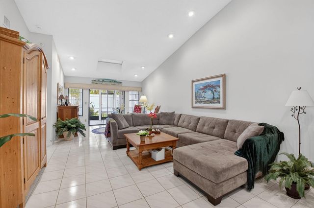 10039 Andrea Lane A, Boynton Beach, FL 33437