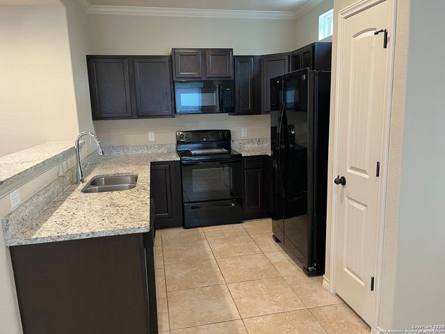 6618 Mia Way, San Antonio, TX 78233