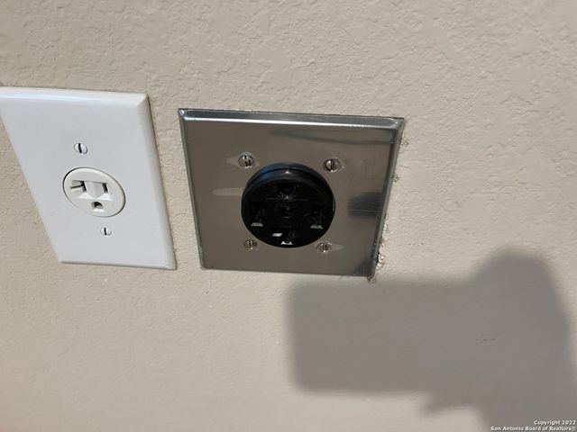 6618 Mia Way, San Antonio, TX 78233