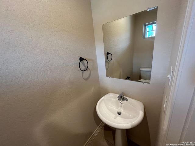 6618 Mia Way, San Antonio, TX 78233