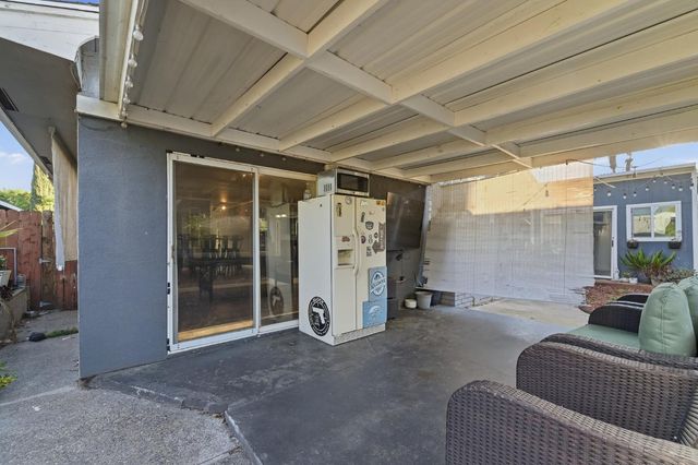 1225 Chehalem Dr, Modesto, CA 95350