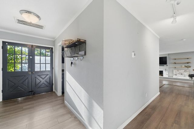 1225 Chehalem Dr, Modesto, CA 95350