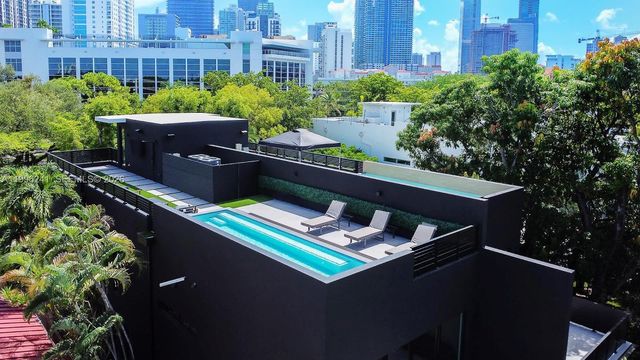 420 SW 15th Road 420, Miami, FL 33129