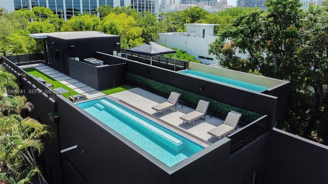 420 SW 15th Road 420, Miami, FL 33129