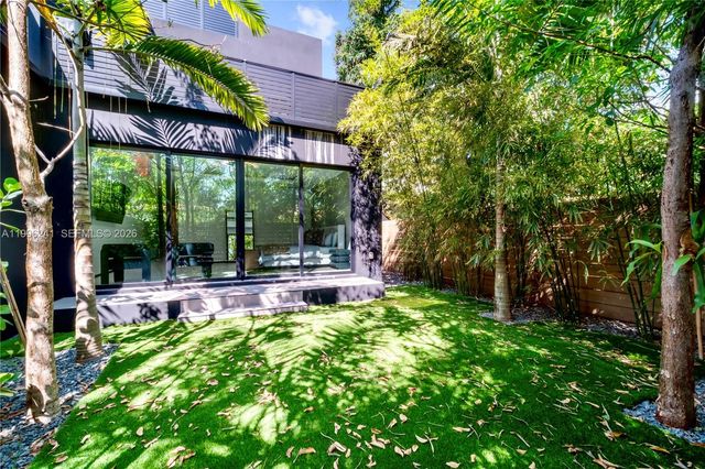 420 SW 15th Road 420, Miami, FL 33129